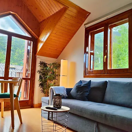 Sobremonte Vistas Al Rio Gallego *