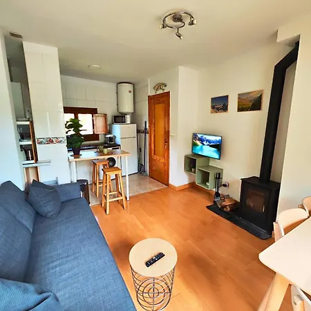 Sobremonte Vistas Al Rio Gallego Biescas (Aragon)